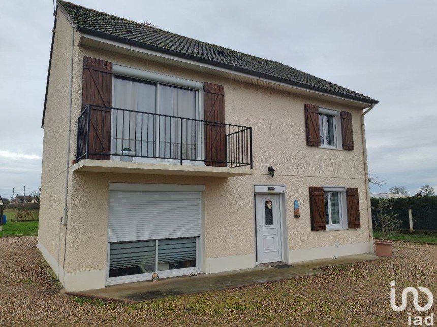 House 5 rooms of 130 m² in Bessay-sur-Allier (03340)
