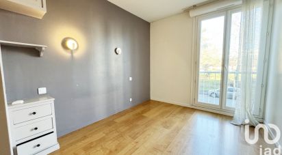 Apartment 5 rooms of 90 m² in Pau (64000)