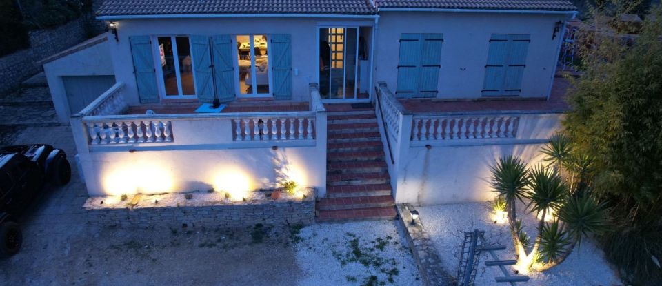 Traditional house 5 rooms of 120 m² in Nîmes (30900)