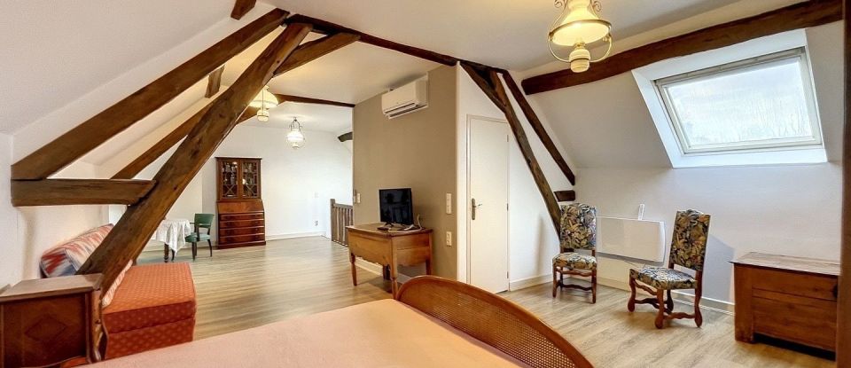 House 5 rooms of 160 m² in Saint-Brisson-sur-Loire (45500)