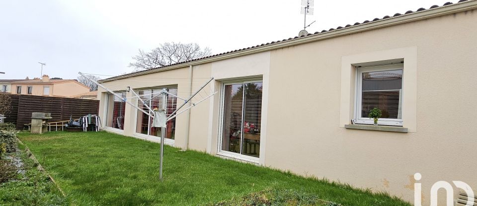 House 6 rooms of 115 m² in Saint-Fulgent (85250)