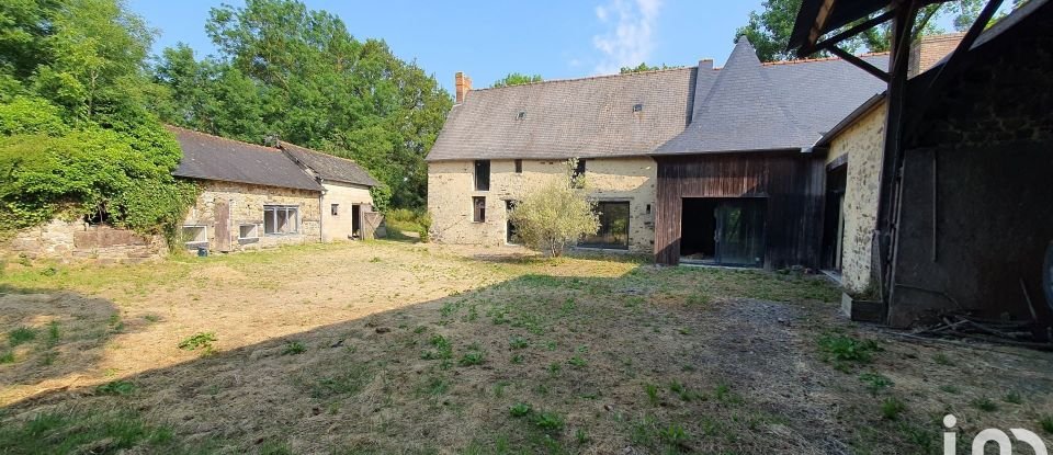 House 5 rooms of 268 m² in Val-d'Izé (35450)