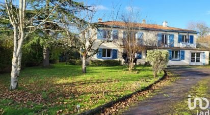 House 8 rooms of 263 m² in Bourneau (85200)