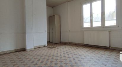 Maison 4 pièces de 89 m² à Beautor (02800)