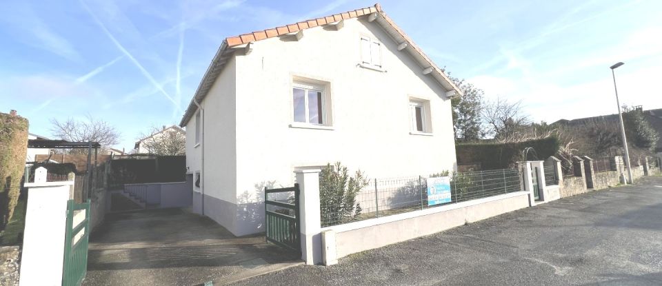 House 5 rooms of 100 m² in Châteauponsac (87290)