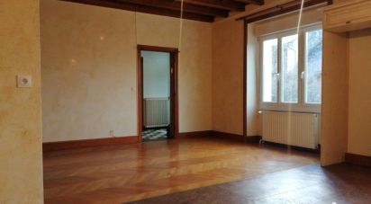 House 5 rooms of 149 m² in Pleaux (15700)