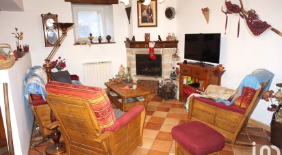 House 7 rooms of 163 m² in Thueyts (07330)