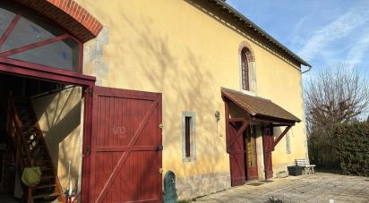 House 7 rooms of 196 m² in Sancoins (18600)