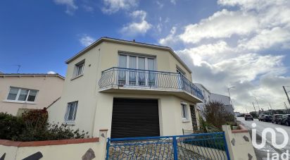 Traditional house 4 rooms of 72 m² in Les Sables-d'Olonne (85100)