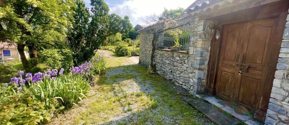 Country house 5 rooms of 170 m² in Lachau (26560)