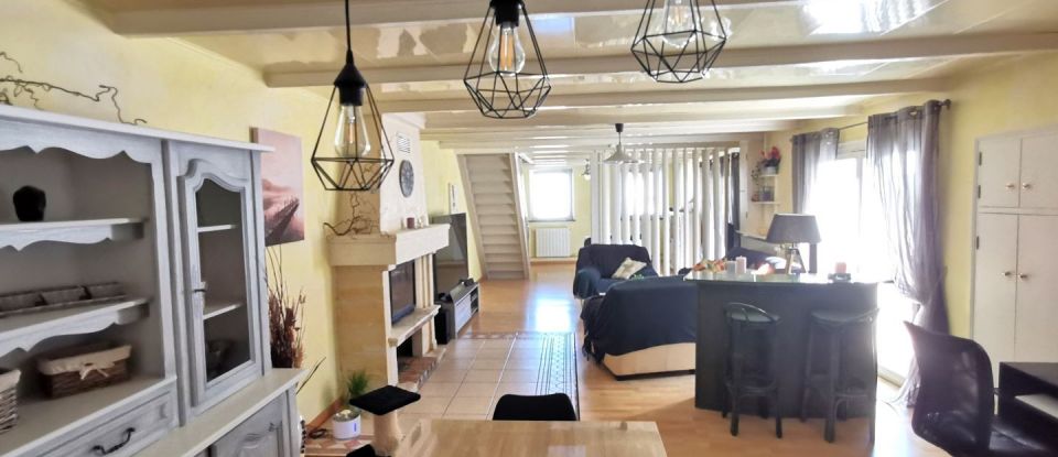 House 6 rooms of 170 m² in Villedoux (17230)
