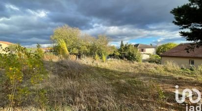 Land of 906 m² in - (63910)