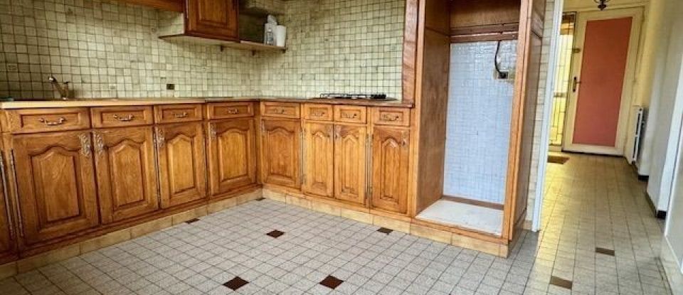 House 6 rooms of 94 m² in Montigny-en-Gohelle (62640)