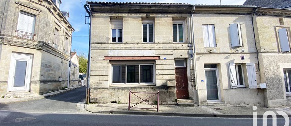 Town house 6 rooms of 142 m² in Saint-Savin (33920)