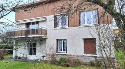 Maison 5 pièces de 133 m² à Arpajon-sur-Cère (15130)