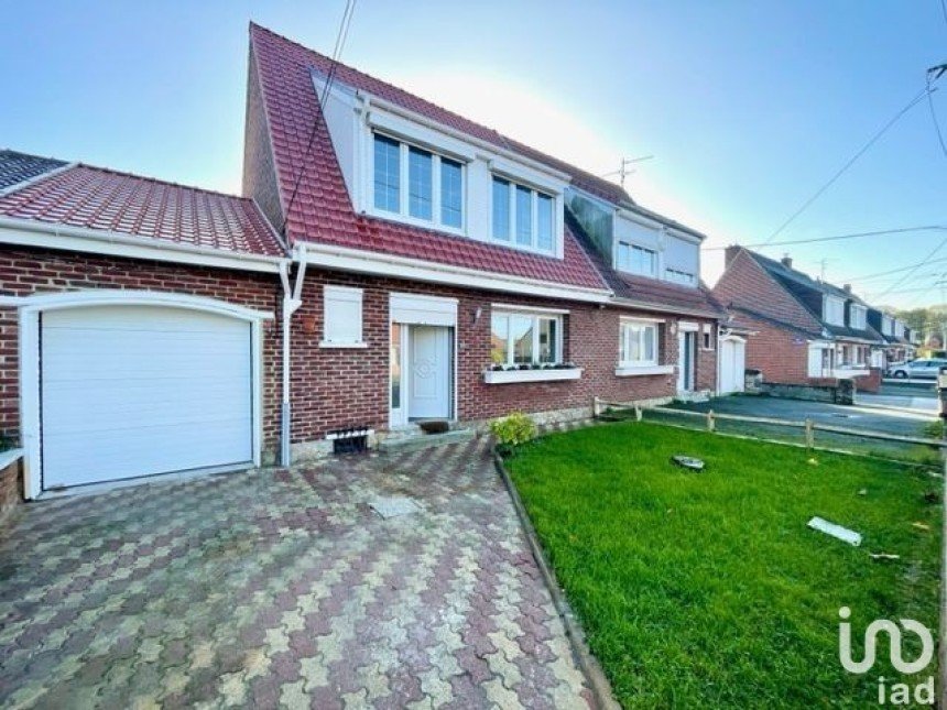 House 7 rooms of 110 m² in Hénin-Beaumont (62110)