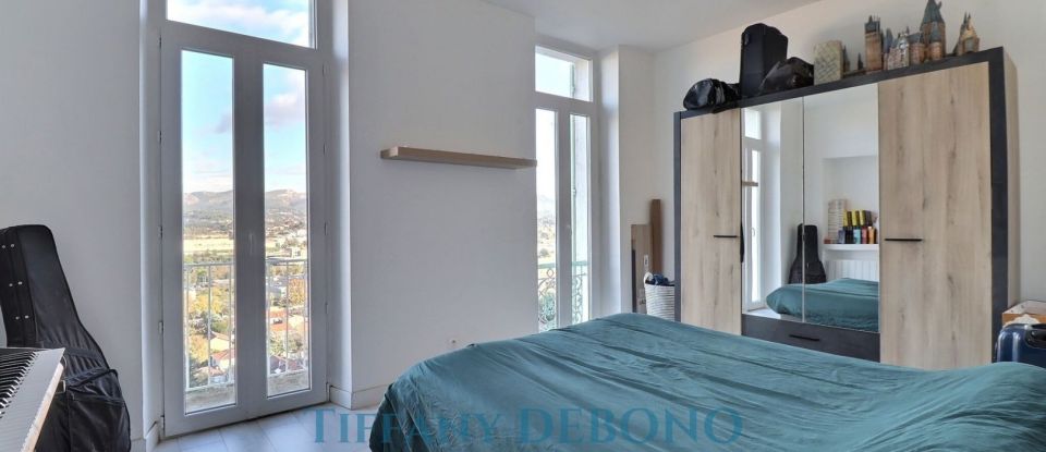 House 4 rooms of 158 m² in Marseille (13011)