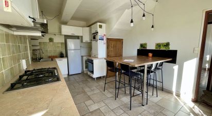 House 5 rooms of 105 m² in Cheval-Blanc (84460)