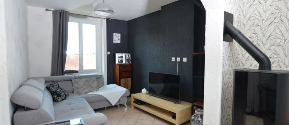 Appartement 4 pièces de 90 m² à Montrond-les-Bains (42210)