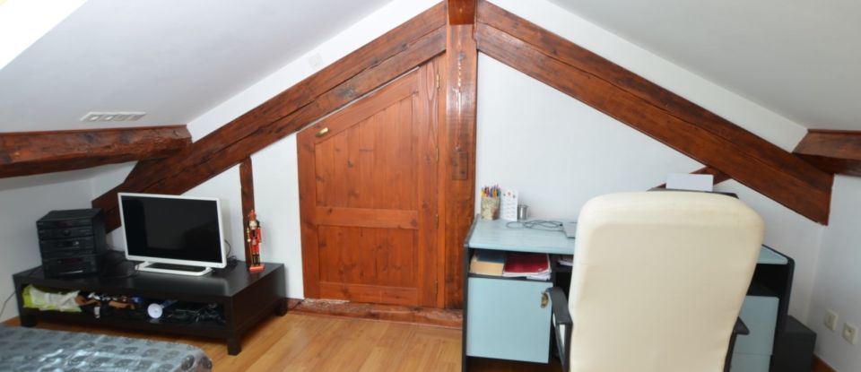 Apartment 4 rooms of 90 m² in Montrond-les-Bains (42210)