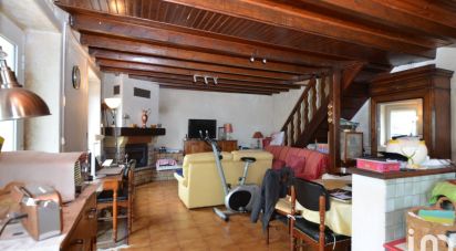 House 3 rooms of 77 m² in Luriecq (42380)