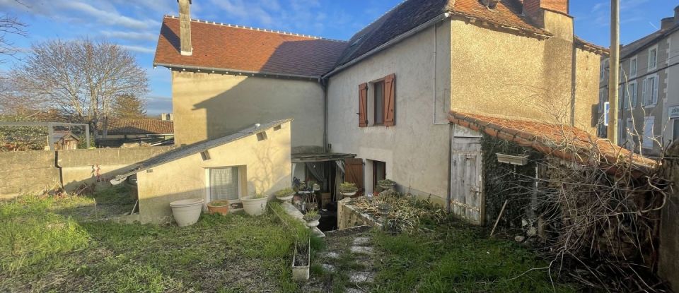 House 2 rooms of 60 m² in Montmorillon (86500)