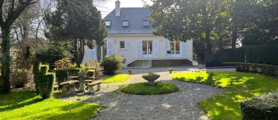 House 5 rooms of 181 m² in Les Sorinières (44840)