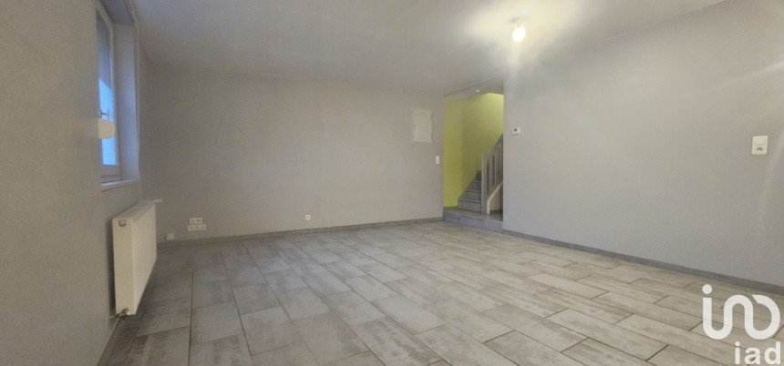 Maison 6 pièces de 120 m² à Nouzonville (08700)