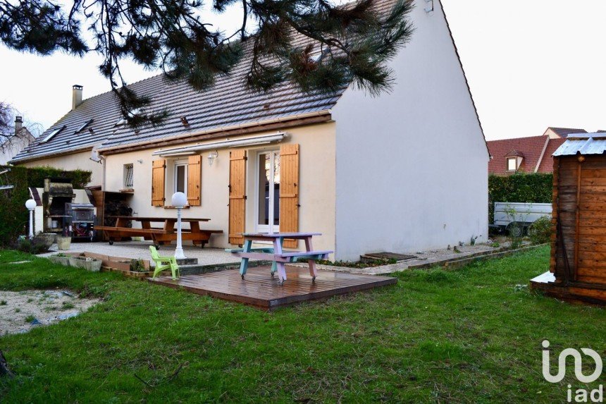 House 4 rooms of 96 m² in Chauconin-Neufmontiers (77124)