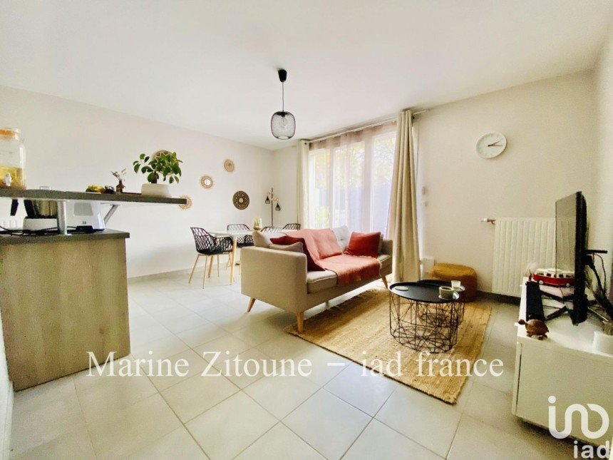 Appartement 3 pièces de 59 m² à Sainte-Geneviève-des-Bois (91700)