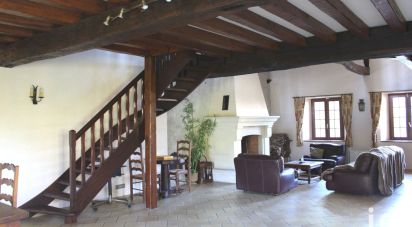 House 4 rooms of 153 m² in Chaingy (45380)