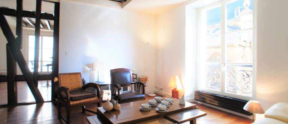 Appartement 3 pièces de 73 m² à Paris (75010)