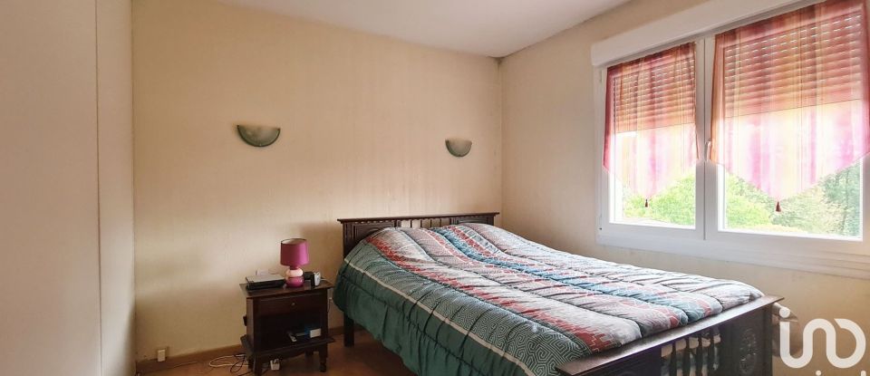 House 5 rooms of 104 m² in Saint-Jacut-les-Pins (56220)