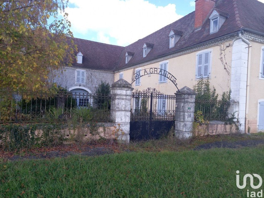 Maison traditionnelle 11 pièces de 530 m² à Sauveterre-de-Béarn (64390)