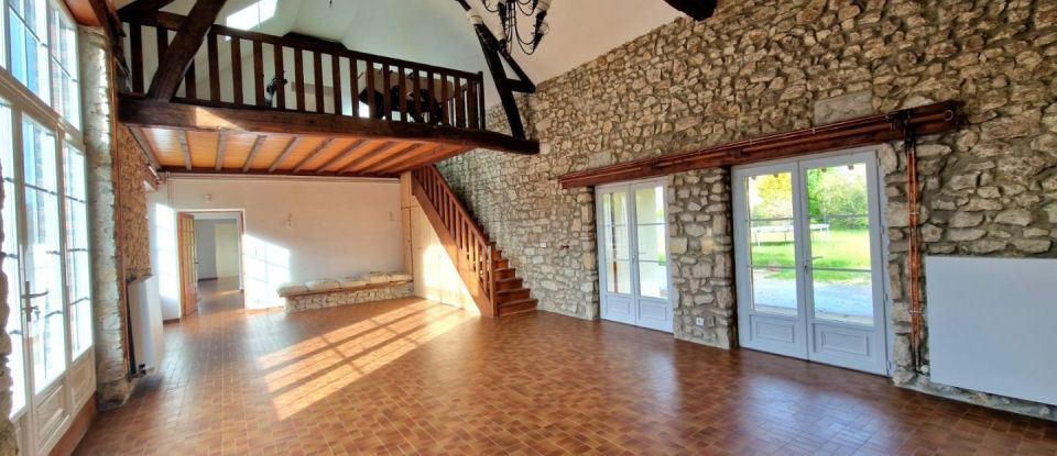 House 6 rooms of 225 m² in Chalmaison (77650)