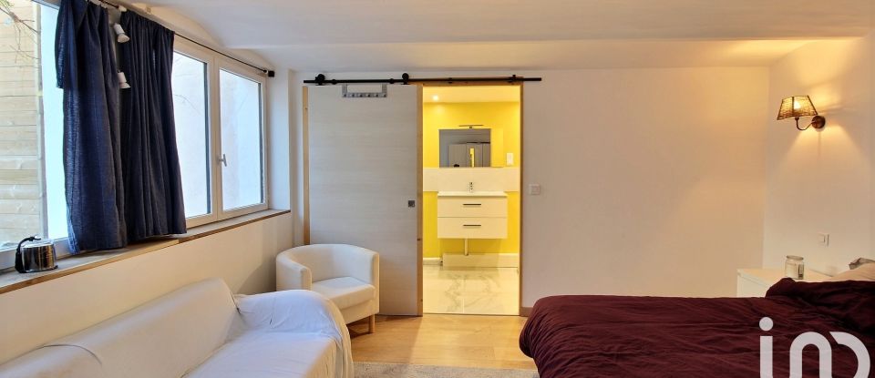 Appartement 3 pièces de 55 m² à Marseille (13007)
