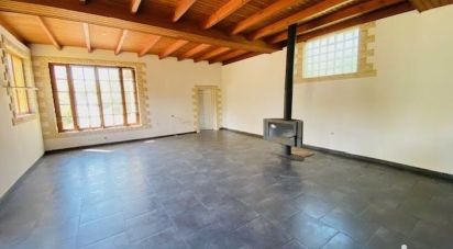 Maison 3 pièces de 112 m² à Cavignac (33620)