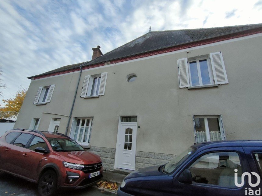 Maison 7 pièces de 130 m² à Chénérailles (23130)