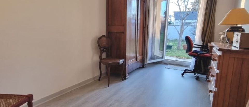 House 4 rooms of 105 m² in Courcouronnes (91080)