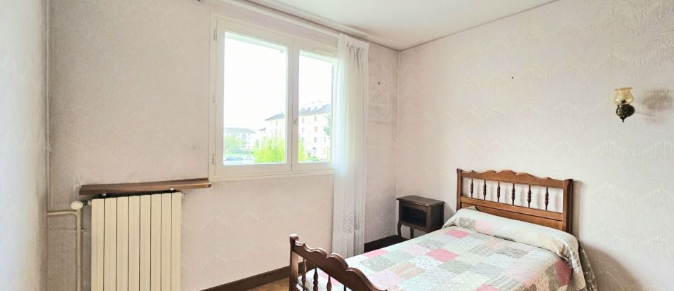 House 5 rooms of 240 m² in Le Mesnil-le-Roi (78600)