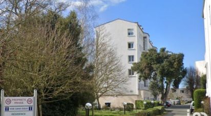 Apartment 4 rooms of 83 m² in La Rochelle (17000)