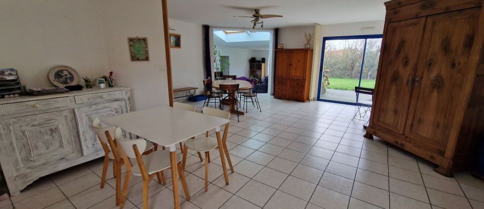 House 7 rooms of 148 m² in Maulévrier (49360)