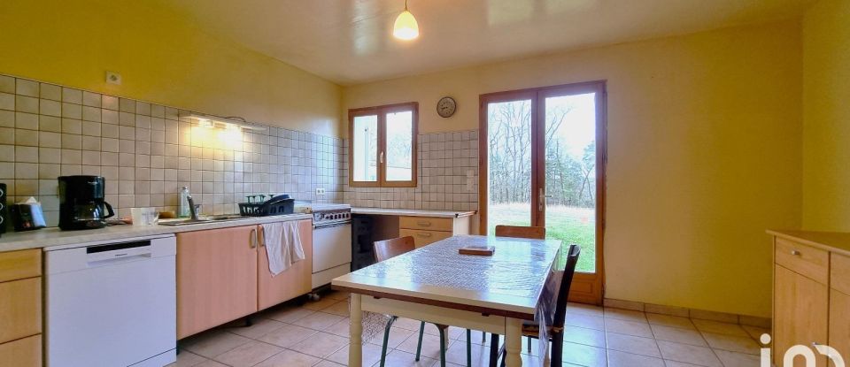House 12 rooms of 301 m² in Noailles (19600)