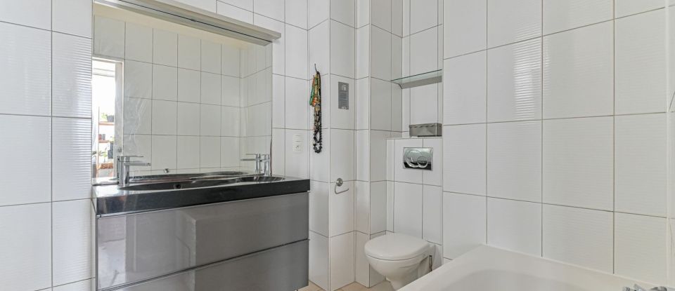Apartment 3 rooms of 42 m² in Montrouge (92120)