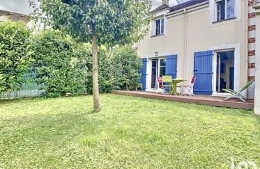 House 4 rooms of 78 m² in Combs-la-Ville (77380)