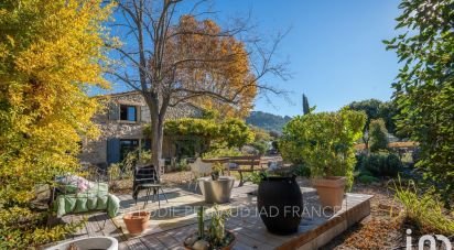 House 6 rooms of 180 m² in Le Castellet (83330)
