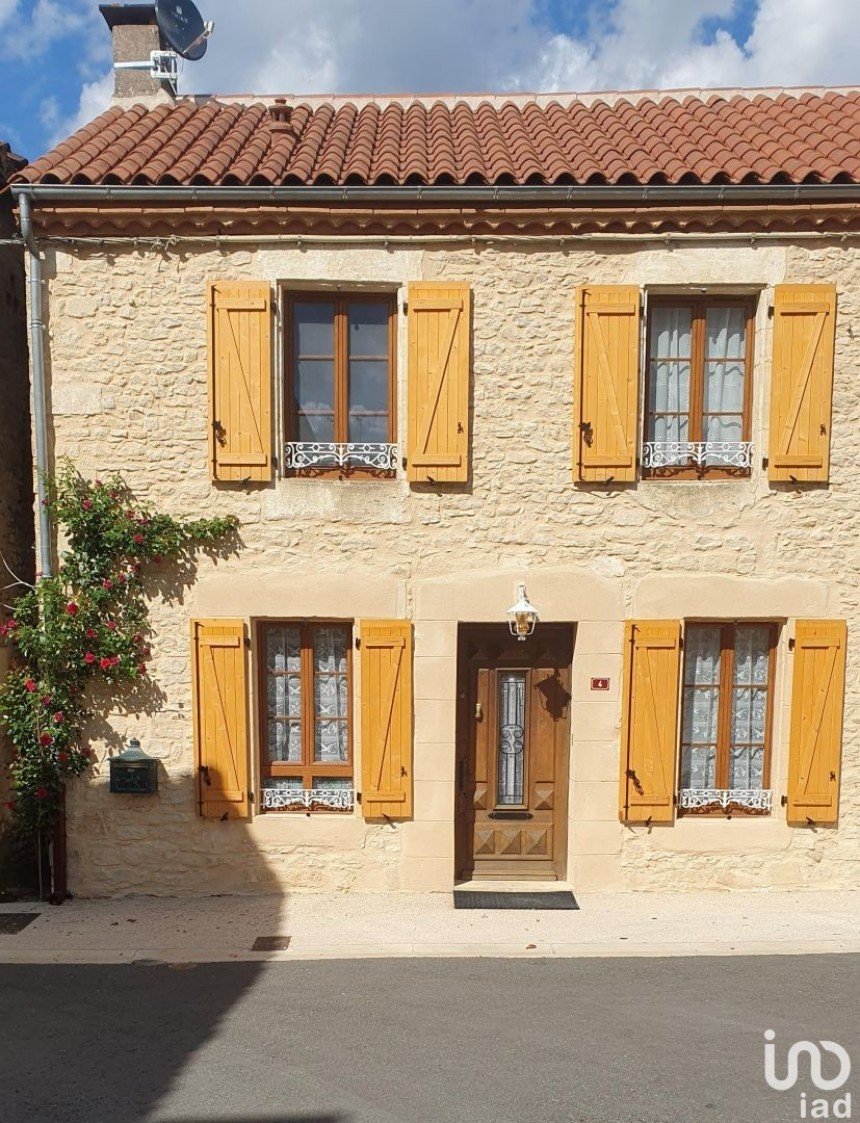 House 3 rooms of 77 m² in Villefranche-du-Périgord (24550)