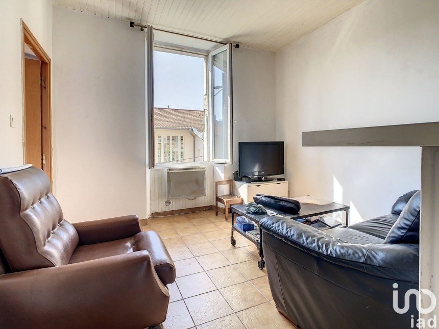Appartement 3 pièces de 35 m² à Cagnes-sur-Mer (06800)