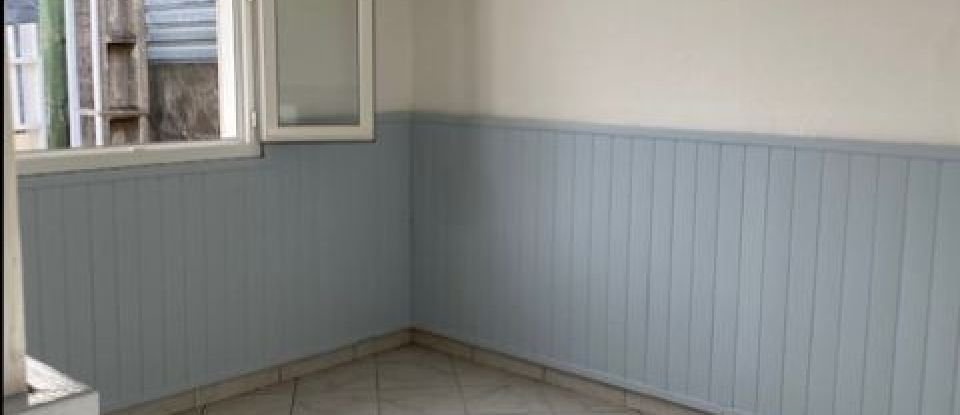 House 4 rooms of 90 m² in Le Tampon (97430)