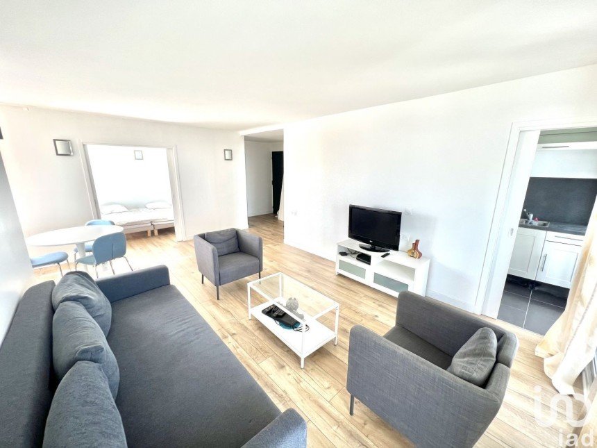 Appartement 3 pièces de 64 m² à Paris (75019)